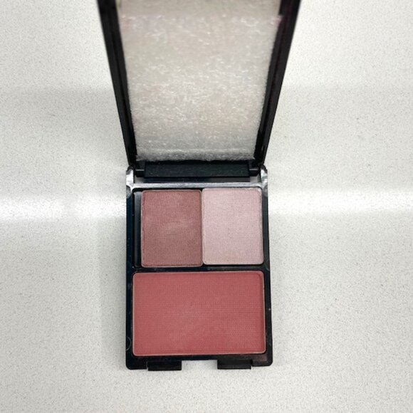 LANCOME Blush Subtil & Maquiriche Eyeshadow Combo Palette - Picture 1 of 5